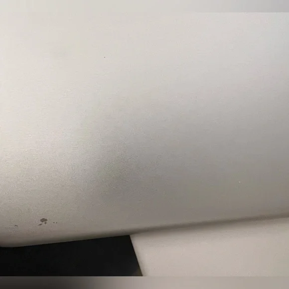 iPad Air silver barely used and in excellent condition. A few minor scuffs.